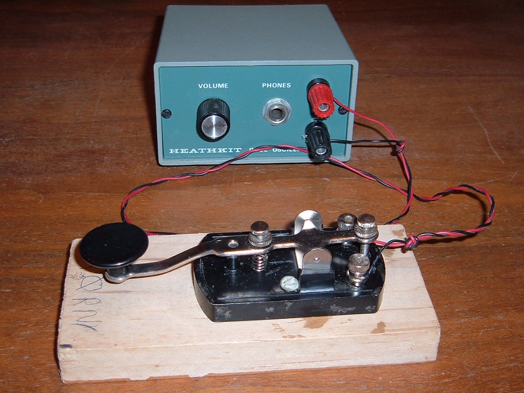 Heathkit HD-1416 Code Oscillator front view with straight telegraph key.